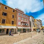ゲストハウス Piazzetta Marina ザダル