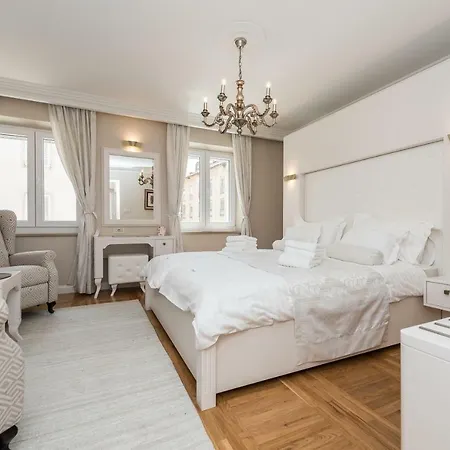 Gostinjska kuća Piazzetta Marina 4*