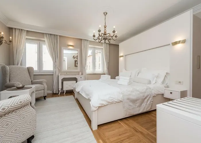 Gostinjska kuća Piazzetta Marina 4*