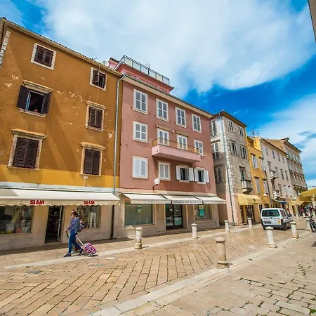 招待所 Piazzetta Marina 扎达尔